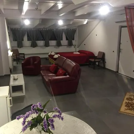 Walter לינה וארוחת בוקר