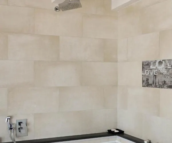 Oda ve Kahvaltı Walter Eboli