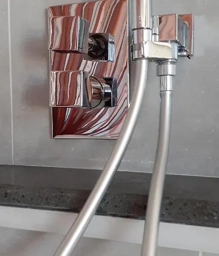 Oda ve Kahvaltı Walter Eboli