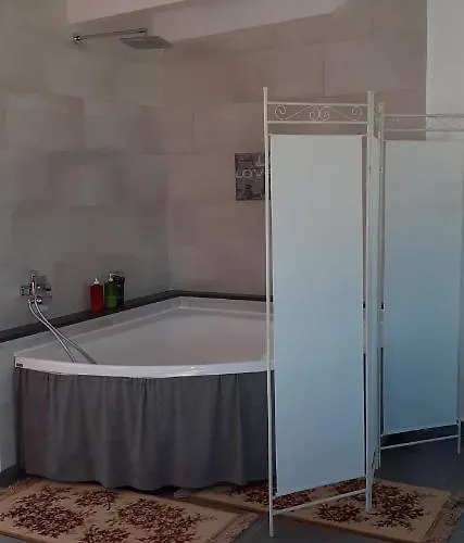 Walter Oda ve Kahvaltı Eboli